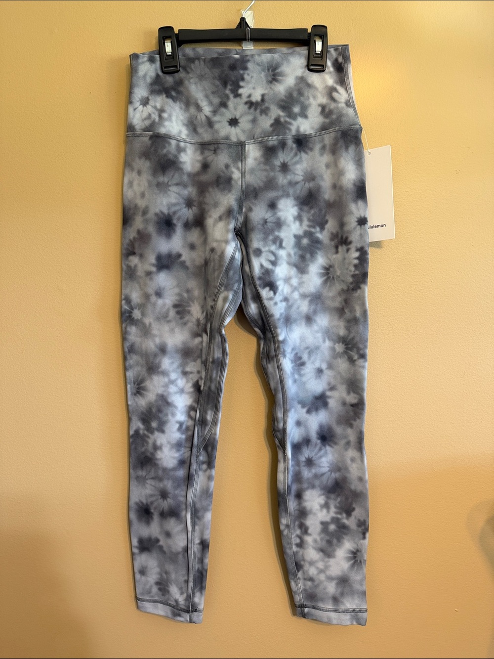 lululemon athletica high rise double lined Align Leggings 25”